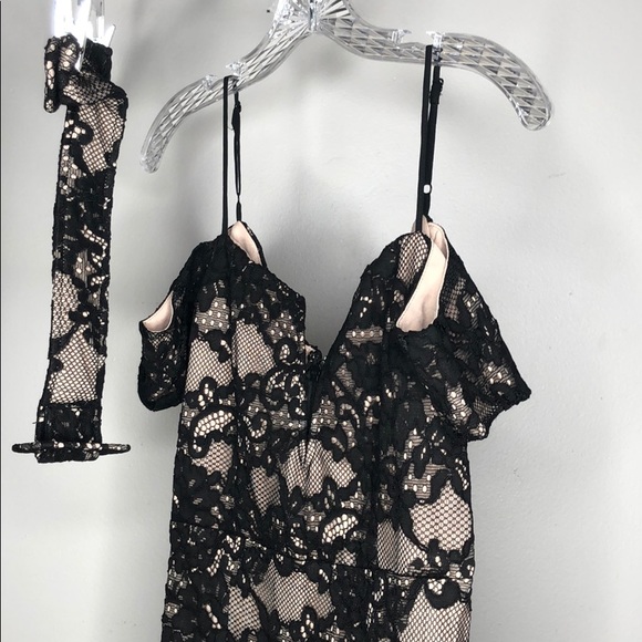 BLACK LACE DRESS - Picture 4 of 9